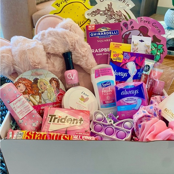 Color coded mystery box 🥳 - Picture 6 of 9